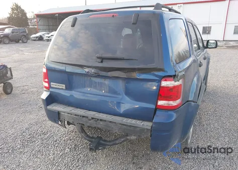 2008 Ford Escape Xlt z USA, uszkodzony, nr VIN 1FMCU031X8KB92996